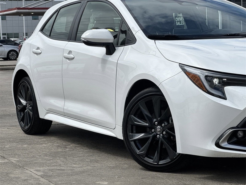 2023 Toyota Corolla Hatchback XSE 3