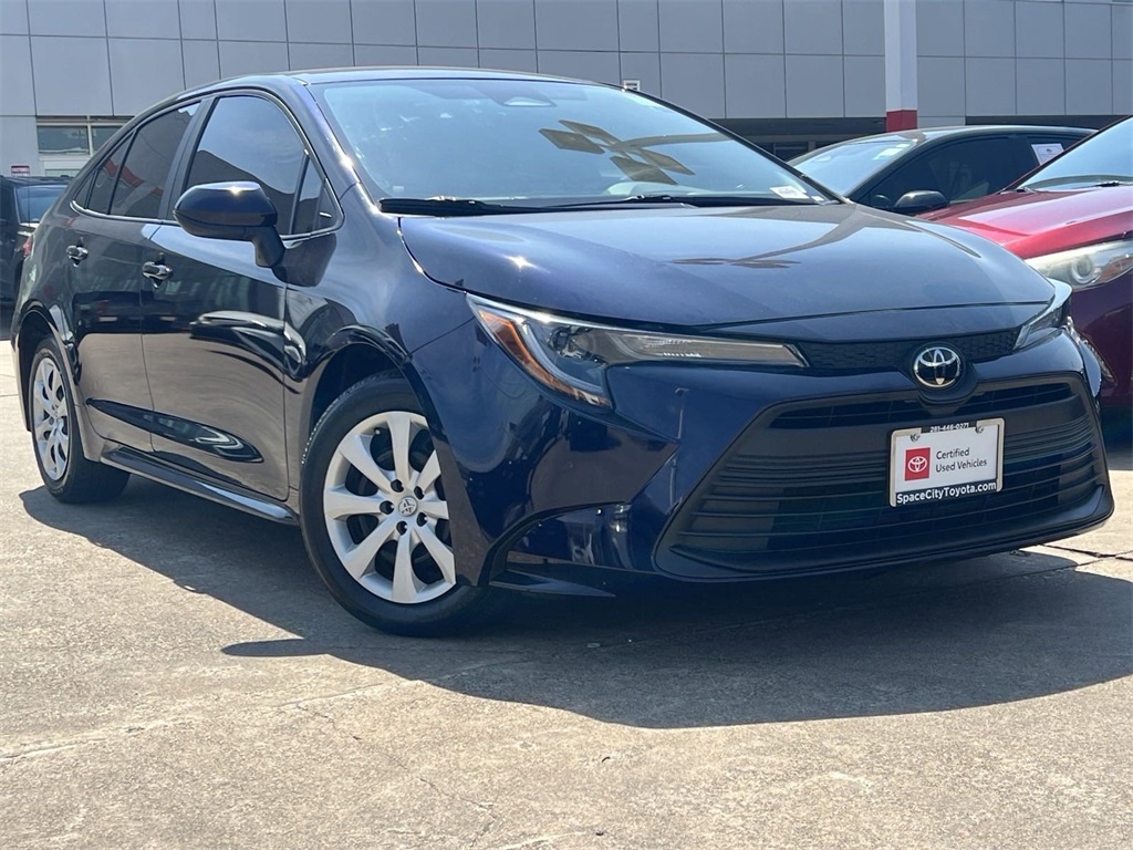 2024 Toyota Corolla LE 3