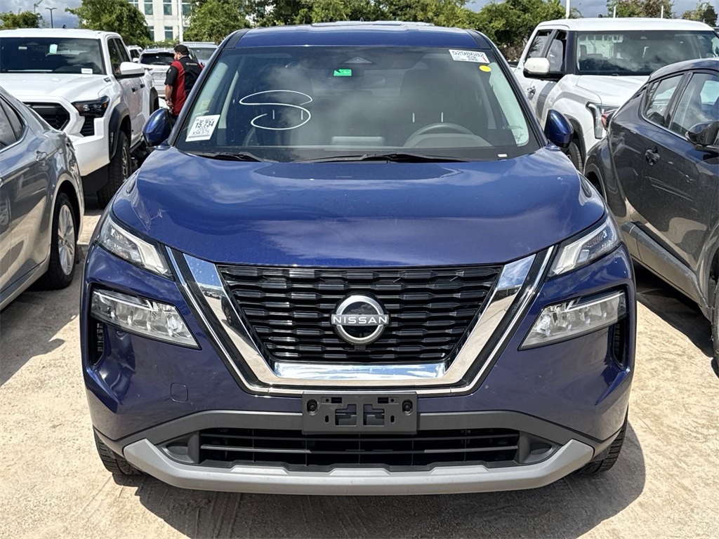 2022 Nissan Rogue SV 8