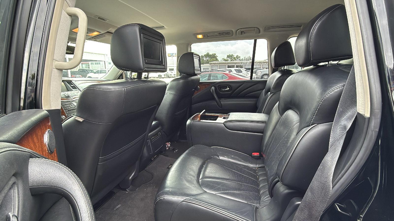 2015 INFINITI QX80 Base 9