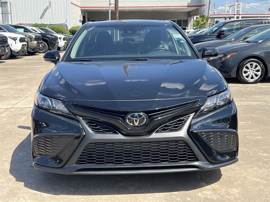 2024 Toyota Camry SE 4