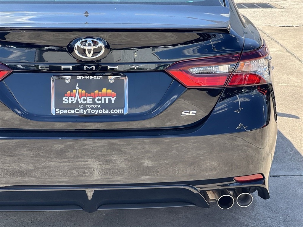 2024 Toyota Camry SE 10