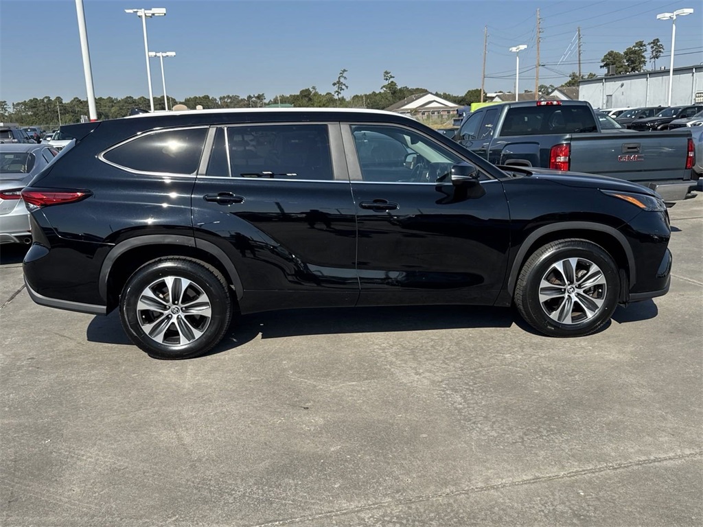 2023 Toyota Highlander XLE 13