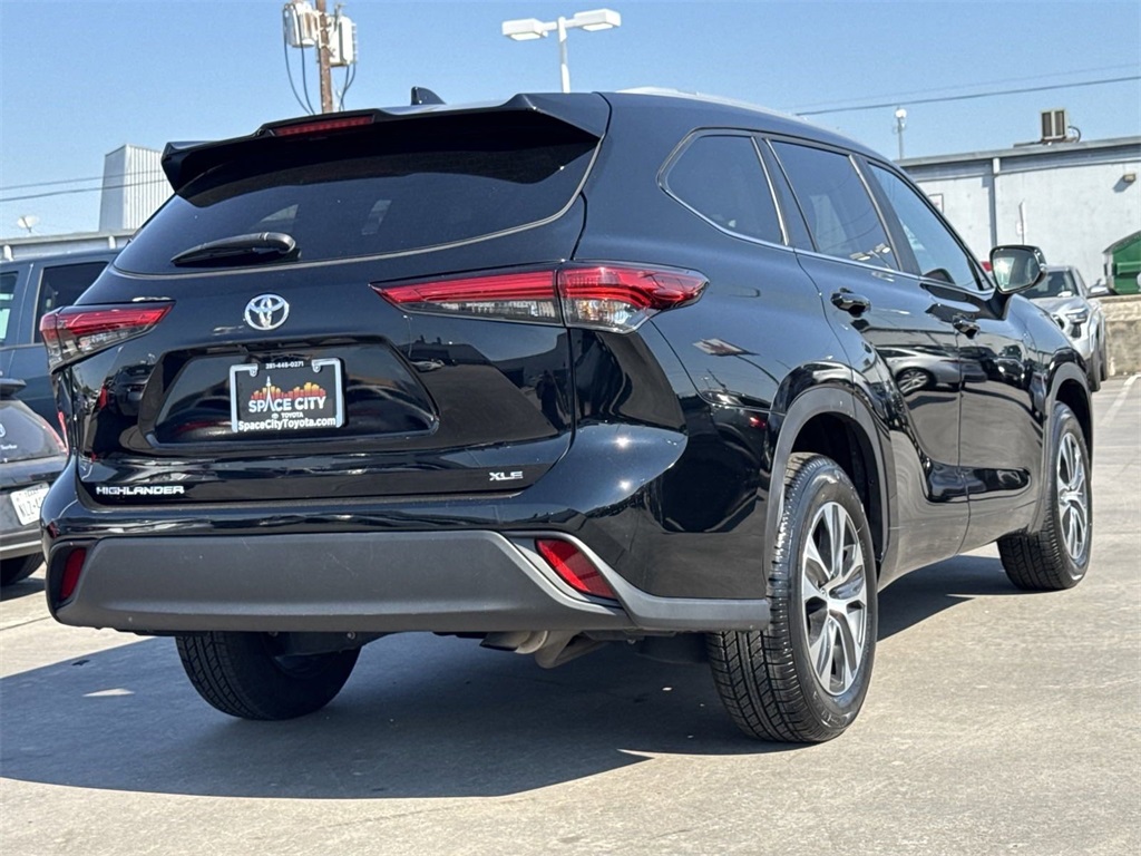 2023 Toyota Highlander XLE 15