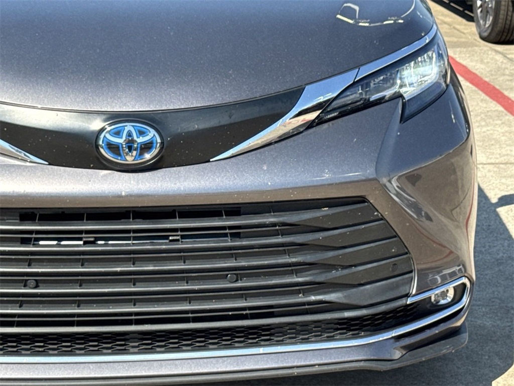 2022 Toyota Sienna XLE 7