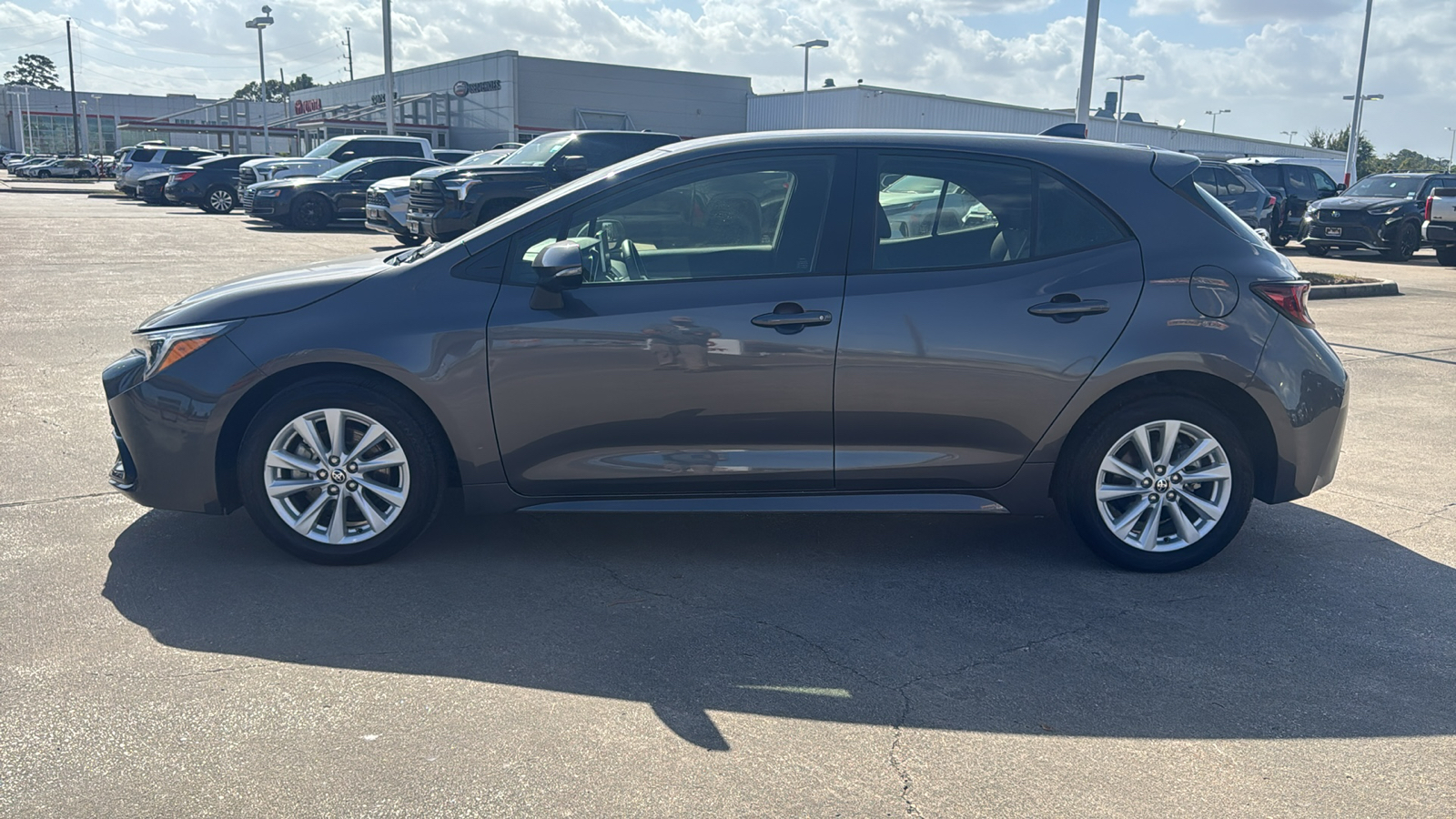 2023 Toyota Corolla Hatchback SE 7