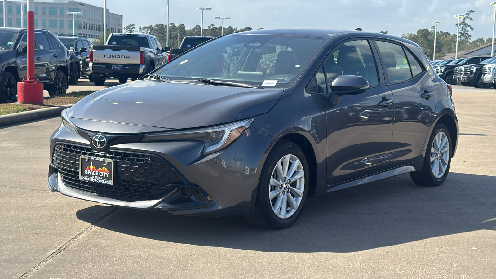 2023 Toyota Corolla Hatchback SE 8