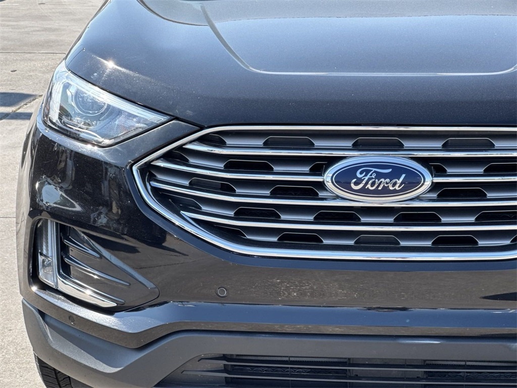 2022 Ford Edge Titanium 6