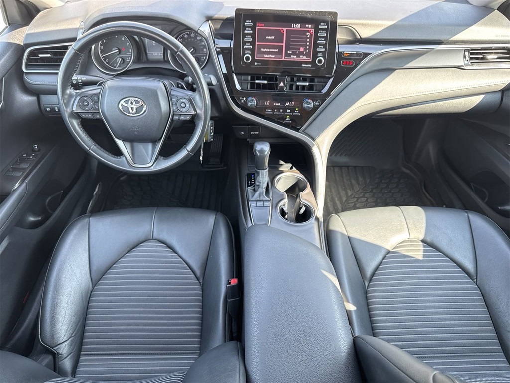 2022 Toyota Camry SE 19