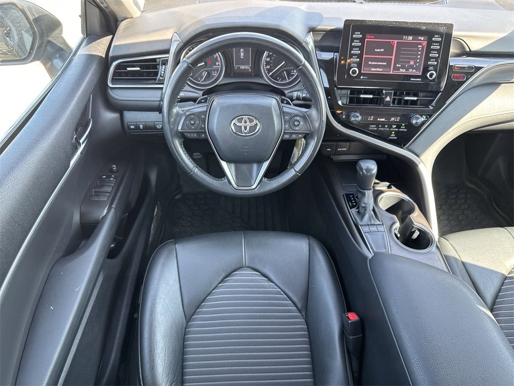 2022 Toyota Camry SE 20