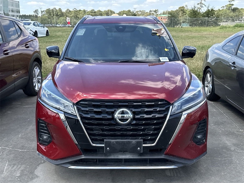 2021 Nissan Kicks SR 8