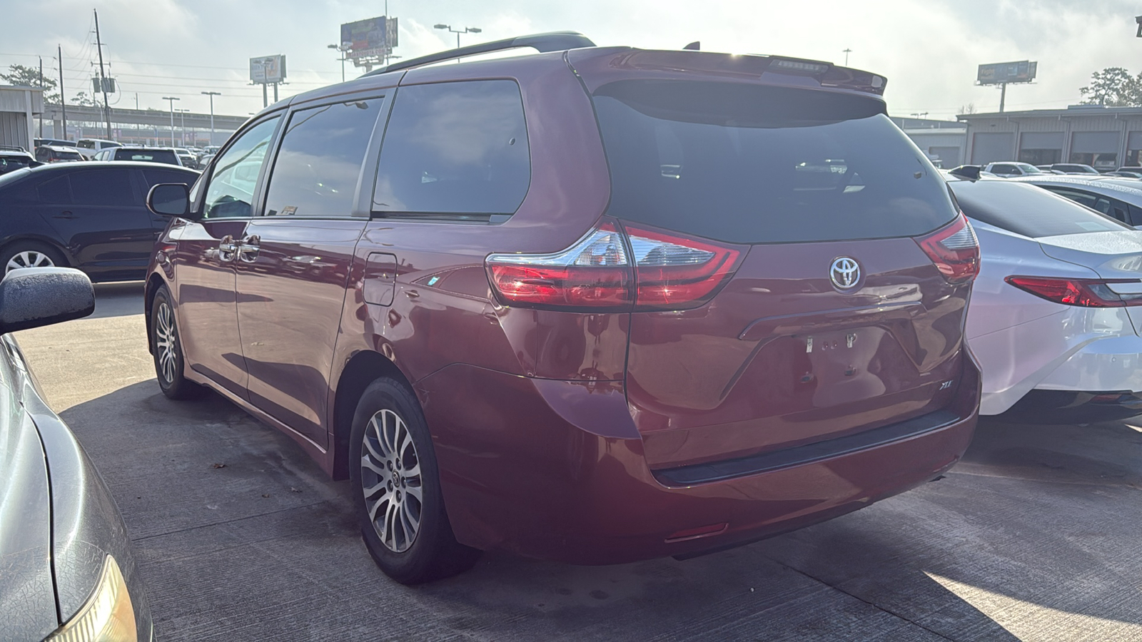 2020 Toyota Sienna XLE 5