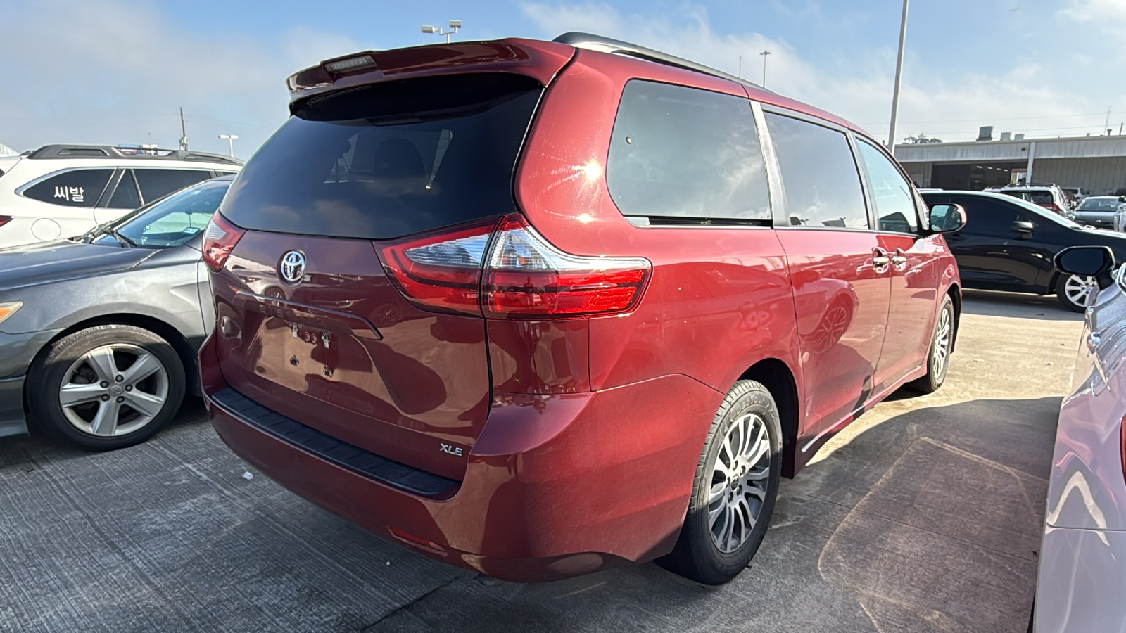 2020 Toyota Sienna XLE 6