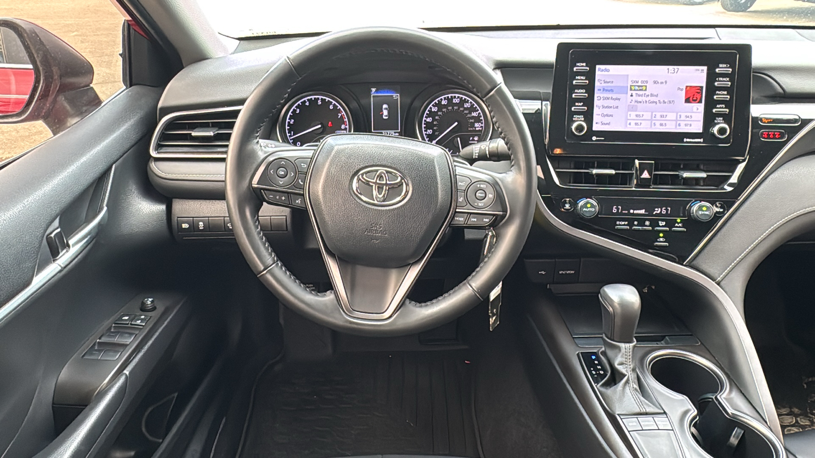 2023 Toyota Camry SE 19