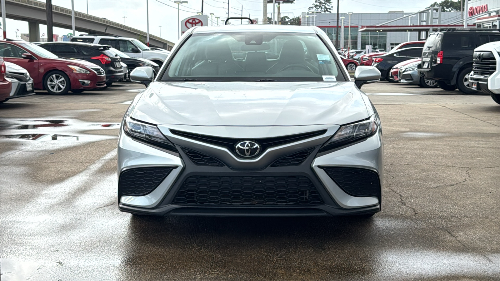 2022 Toyota Camry SE 9