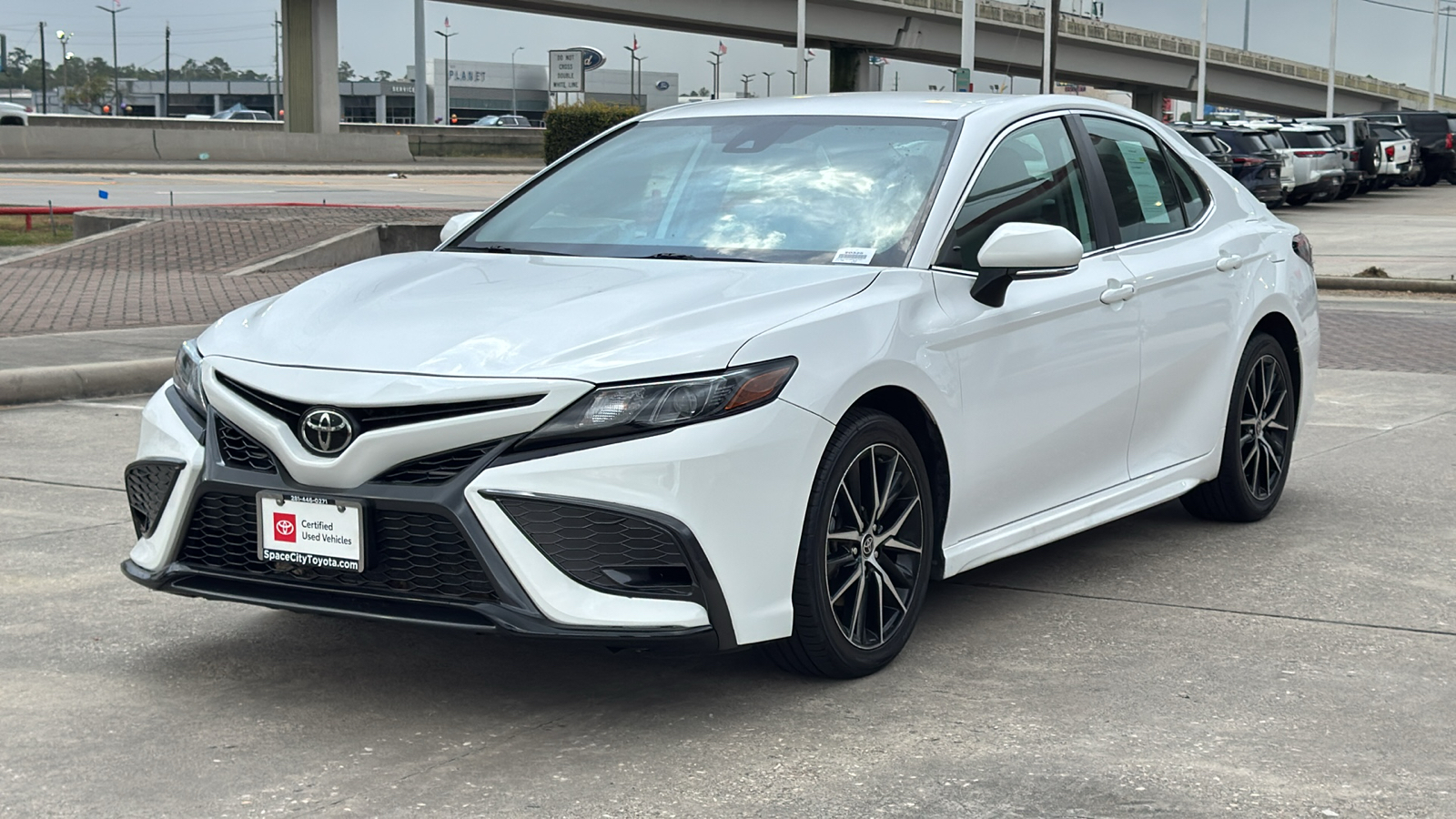 2022 Toyota Camry SE 8