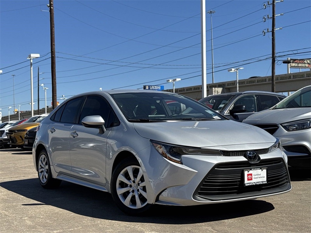 2024 Toyota Corolla LE 3