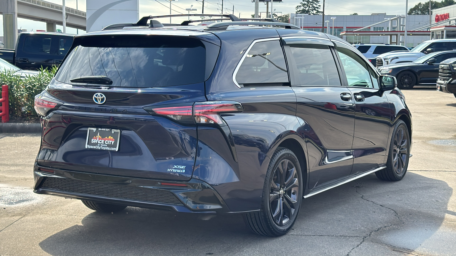 2022 Toyota Sienna XSE 4