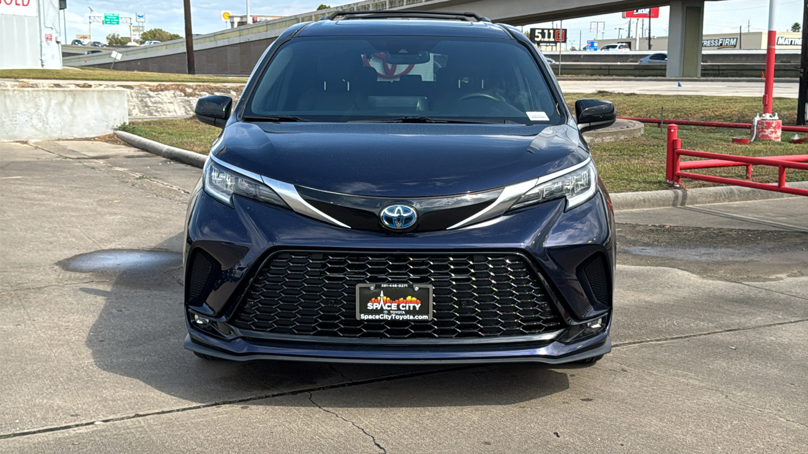 2022 Toyota Sienna XSE 9