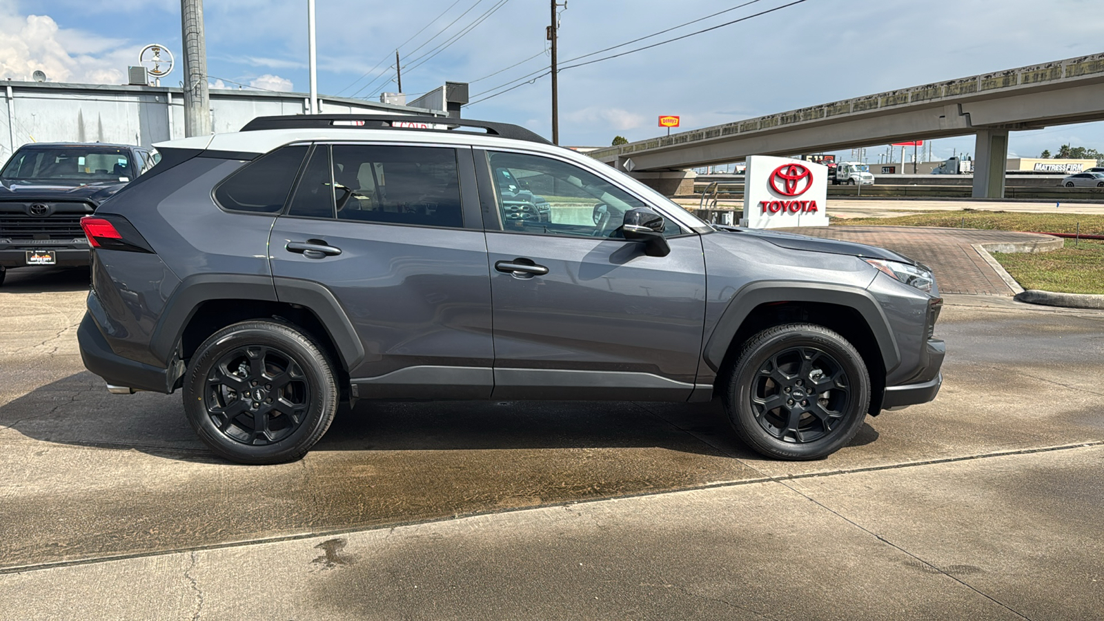 2023 Toyota RAV4 TRD Off Road 3