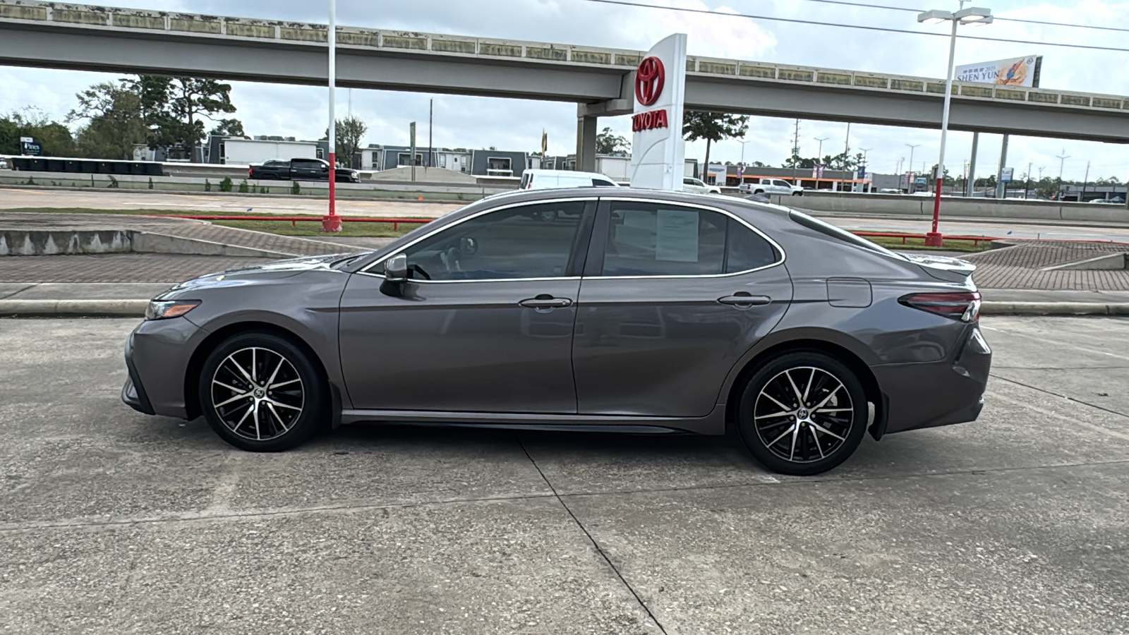 2022 Toyota Camry SE 5