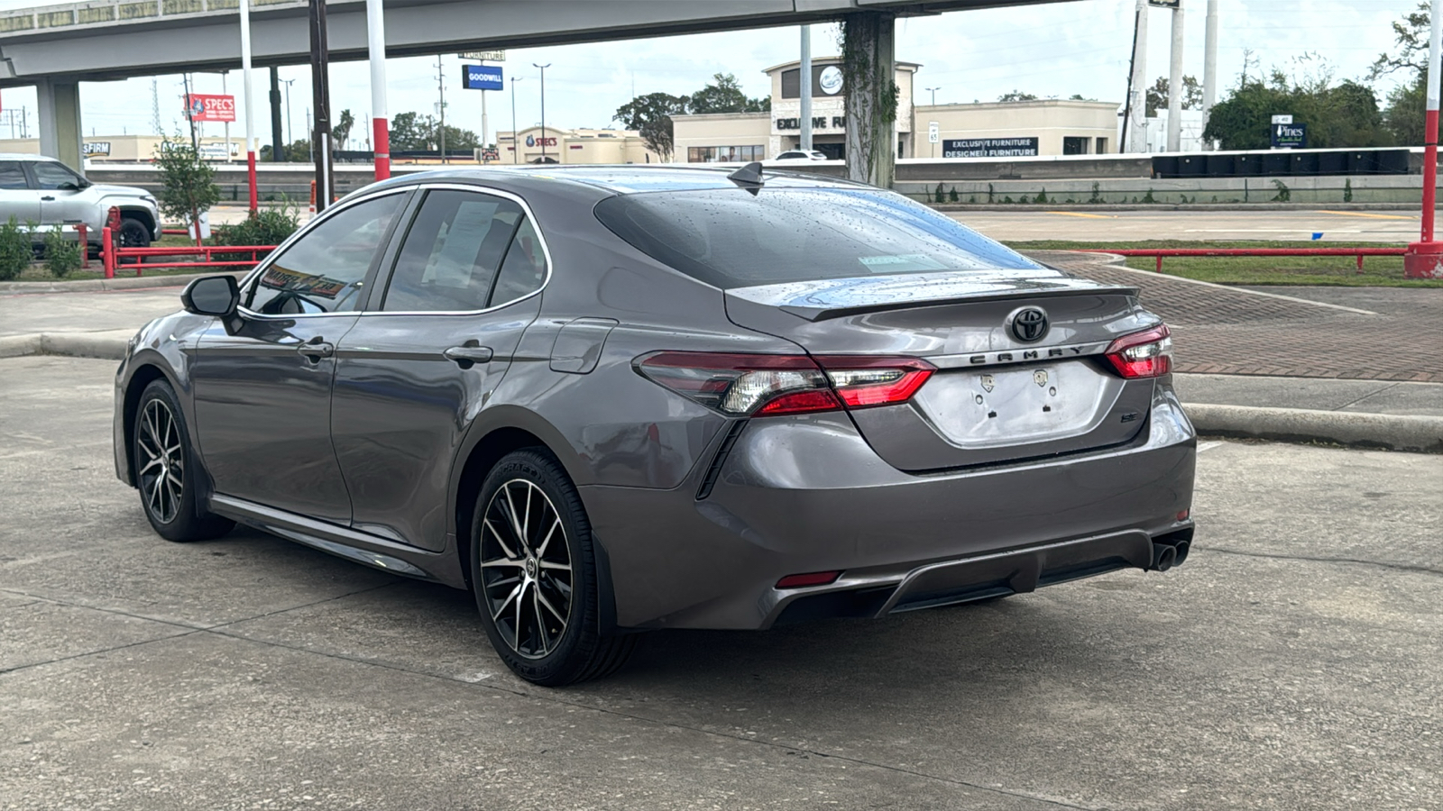 2022 Toyota Camry SE 6