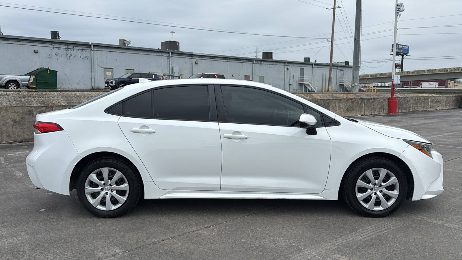 2020 Toyota Corolla LE 8