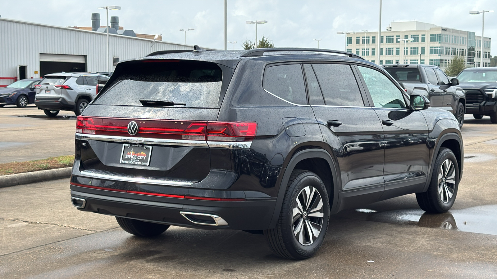 2024 Volkswagen Atlas 2.0T SE 3