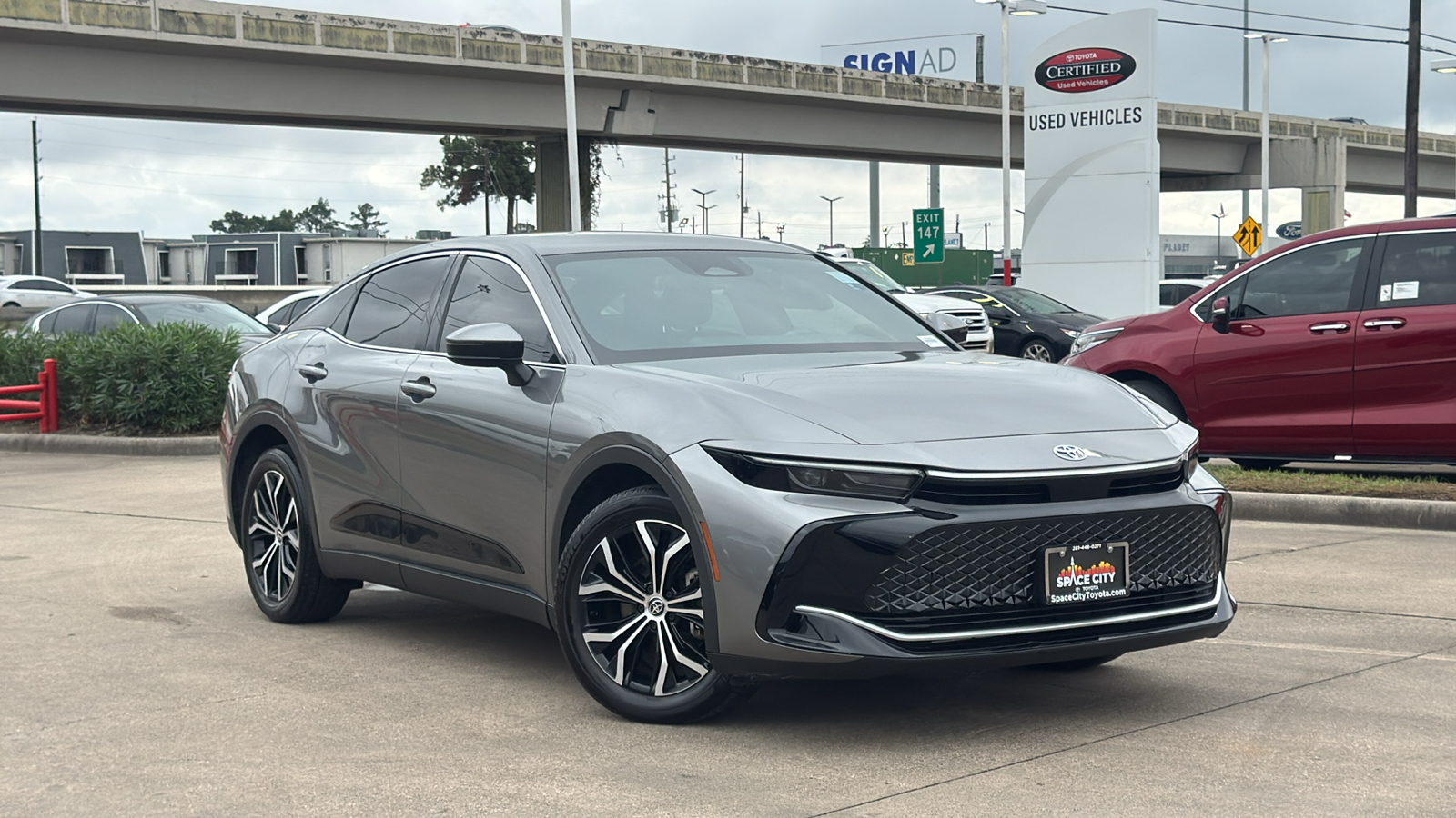 2023 Toyota Crown XLE 2