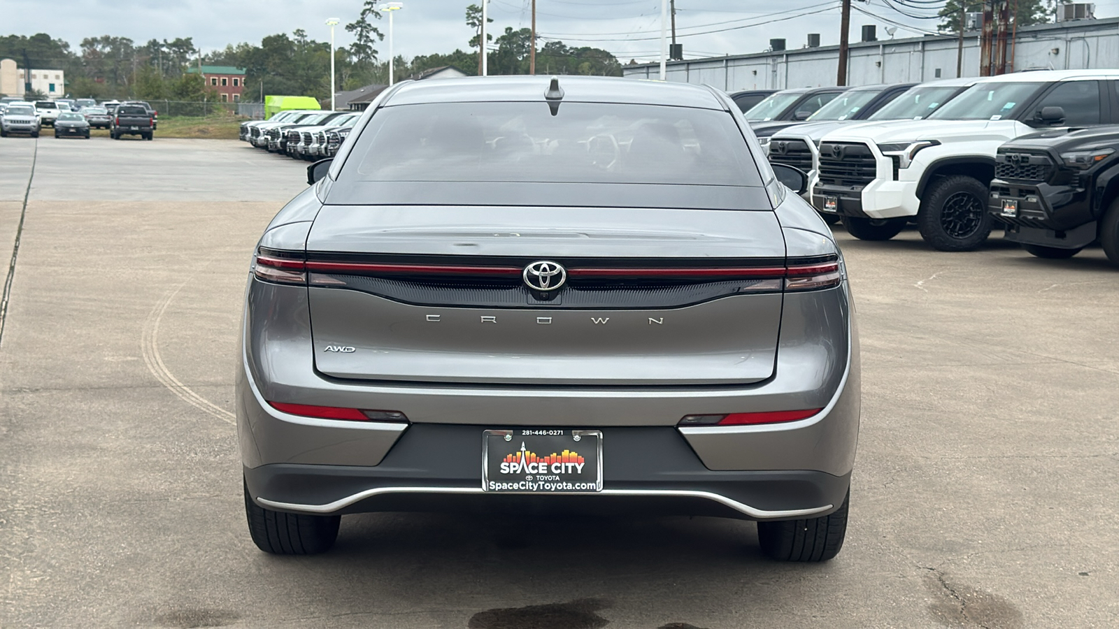 2023 Toyota Crown XLE 5