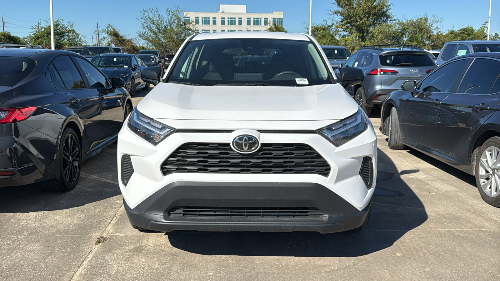 2024 Toyota RAV4 LE 3