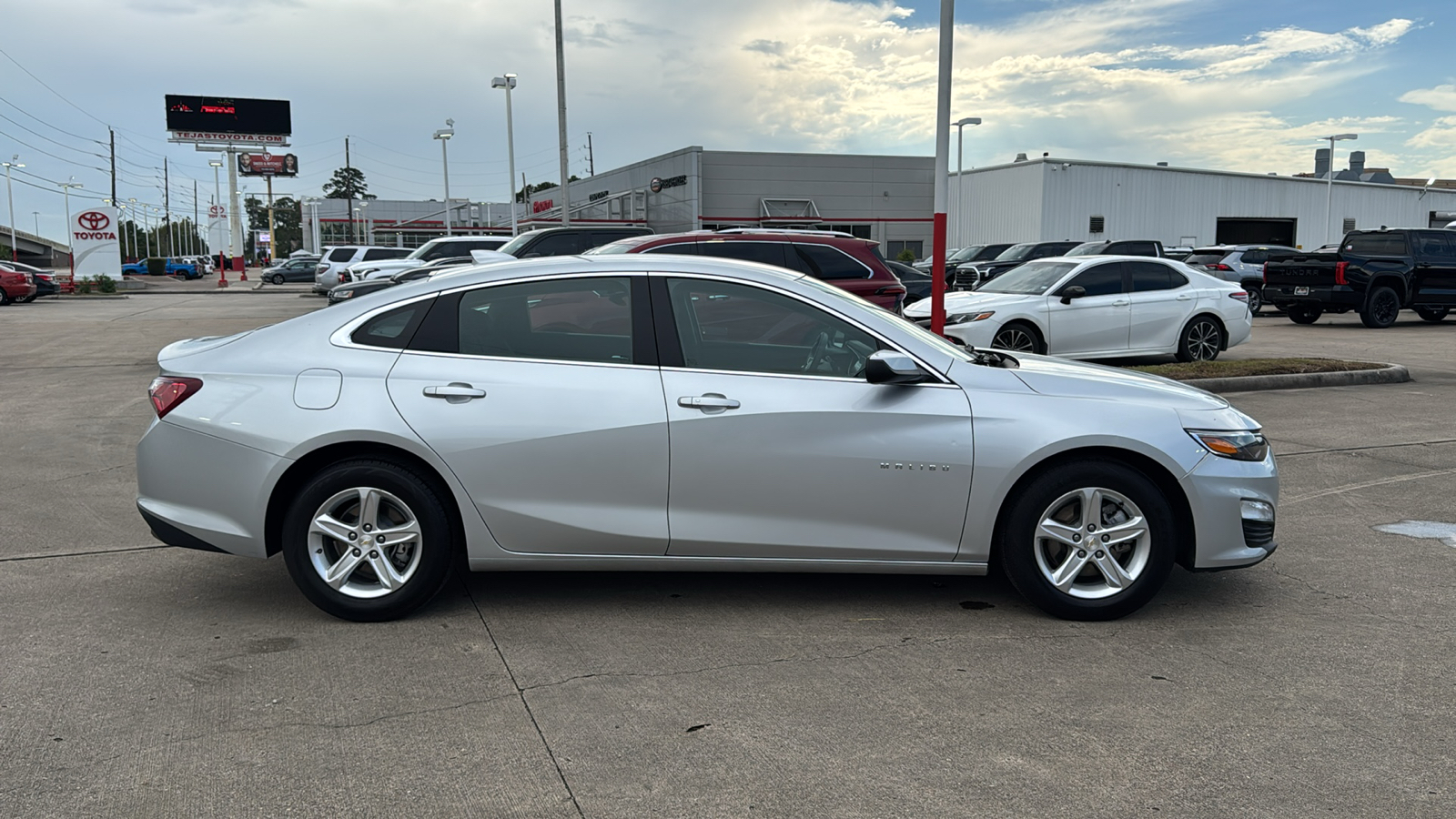 2022 Chevrolet Malibu LT 3