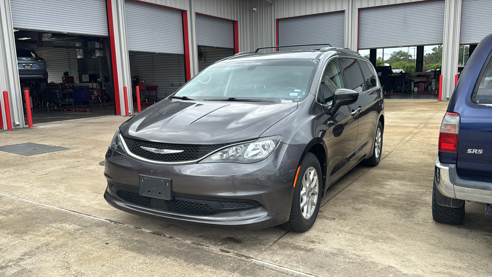 2021 Chrysler Voyager LXI 3