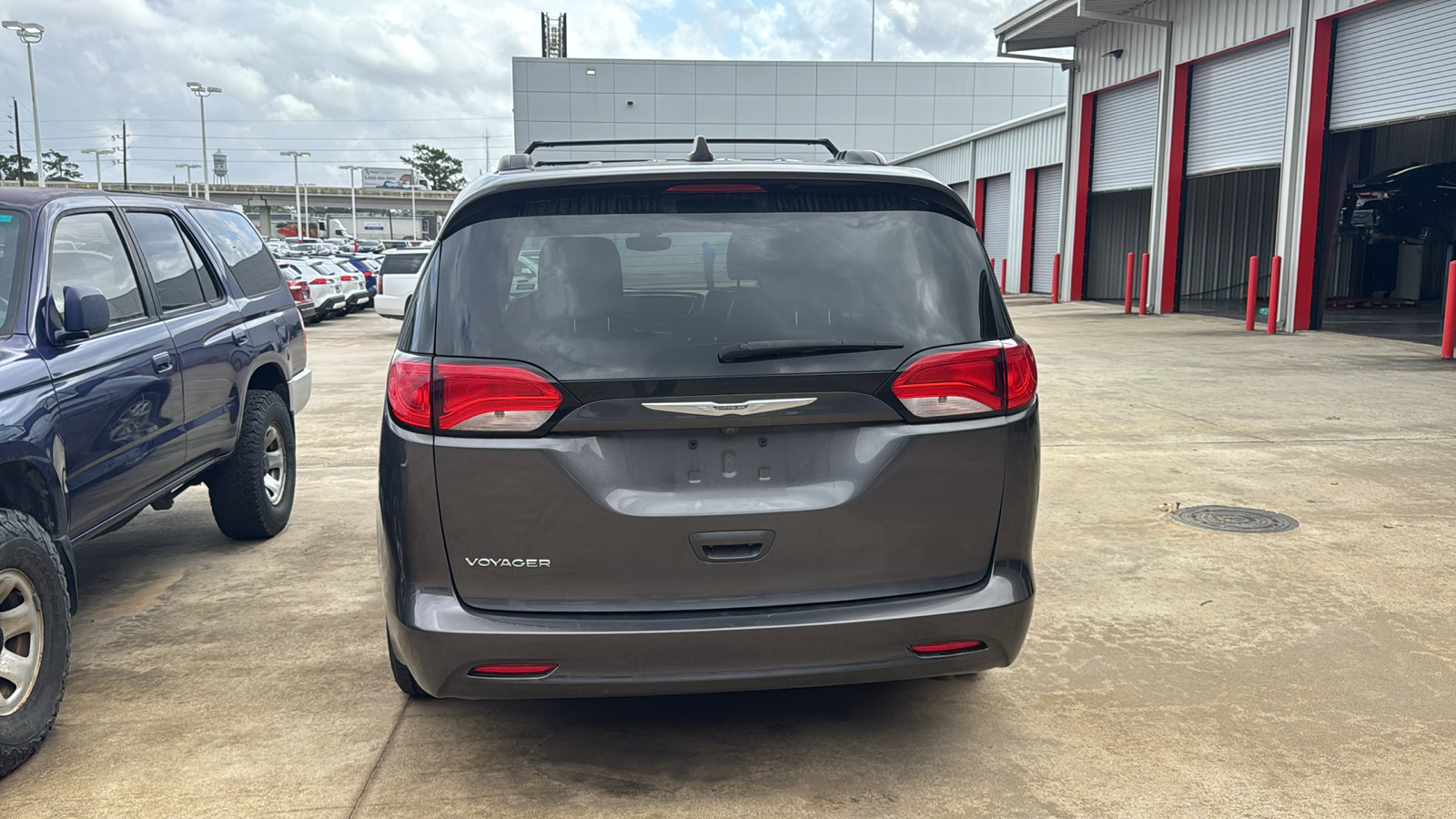 2021 Chrysler Voyager LXI 5