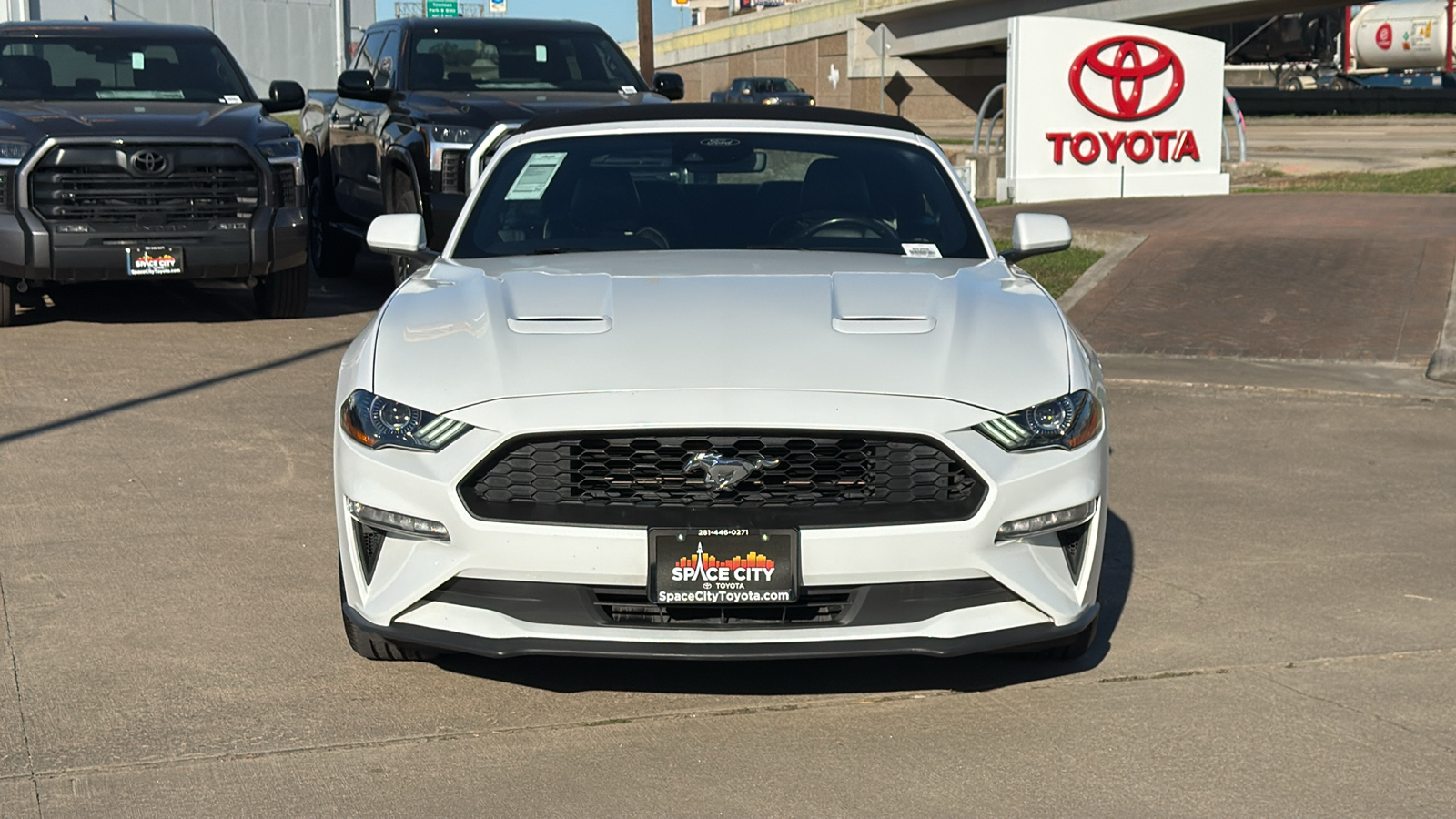 2022 Ford Mustang EcoBoost Premium 3