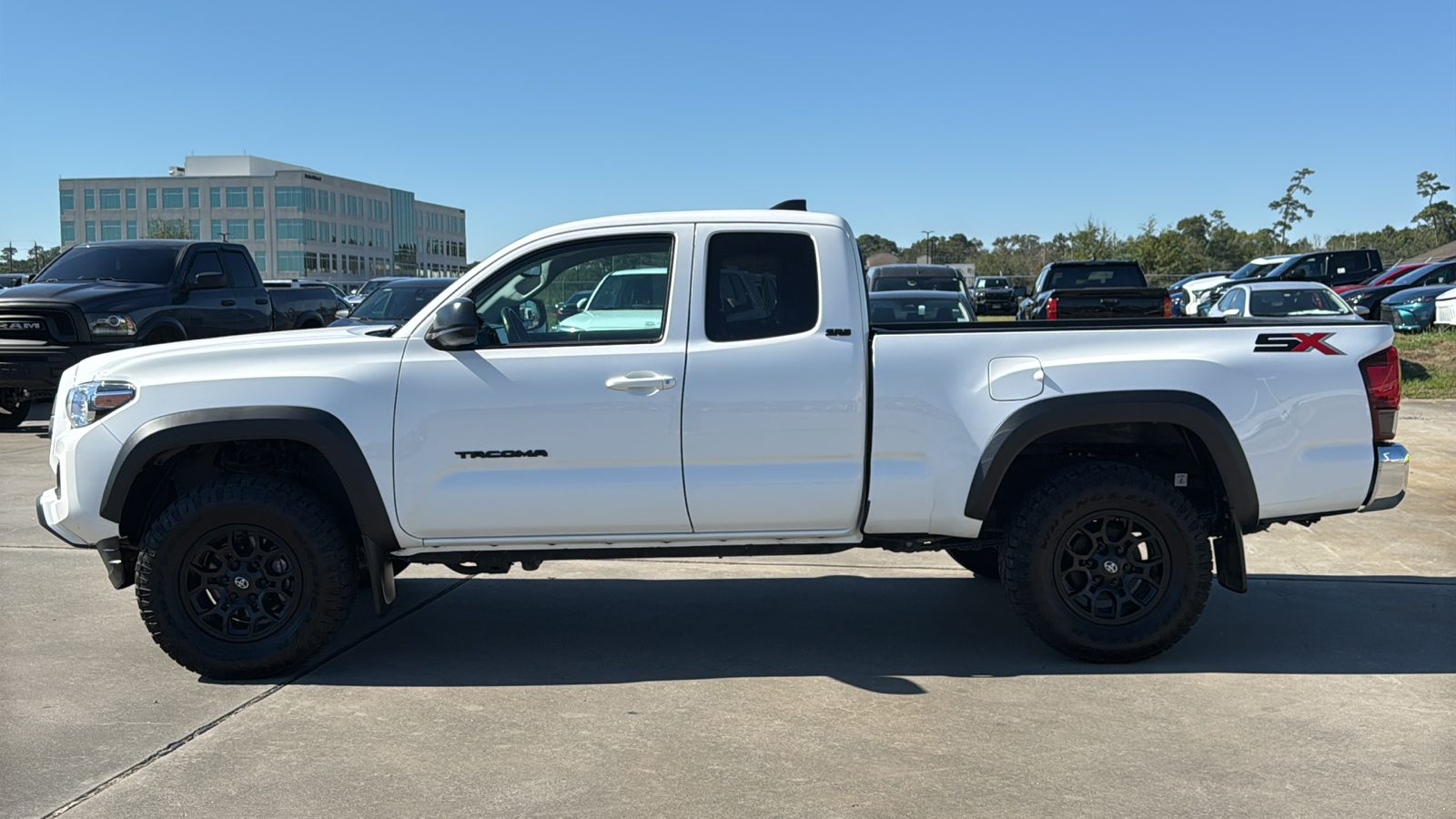 2023 Toyota Tacoma SR5 5