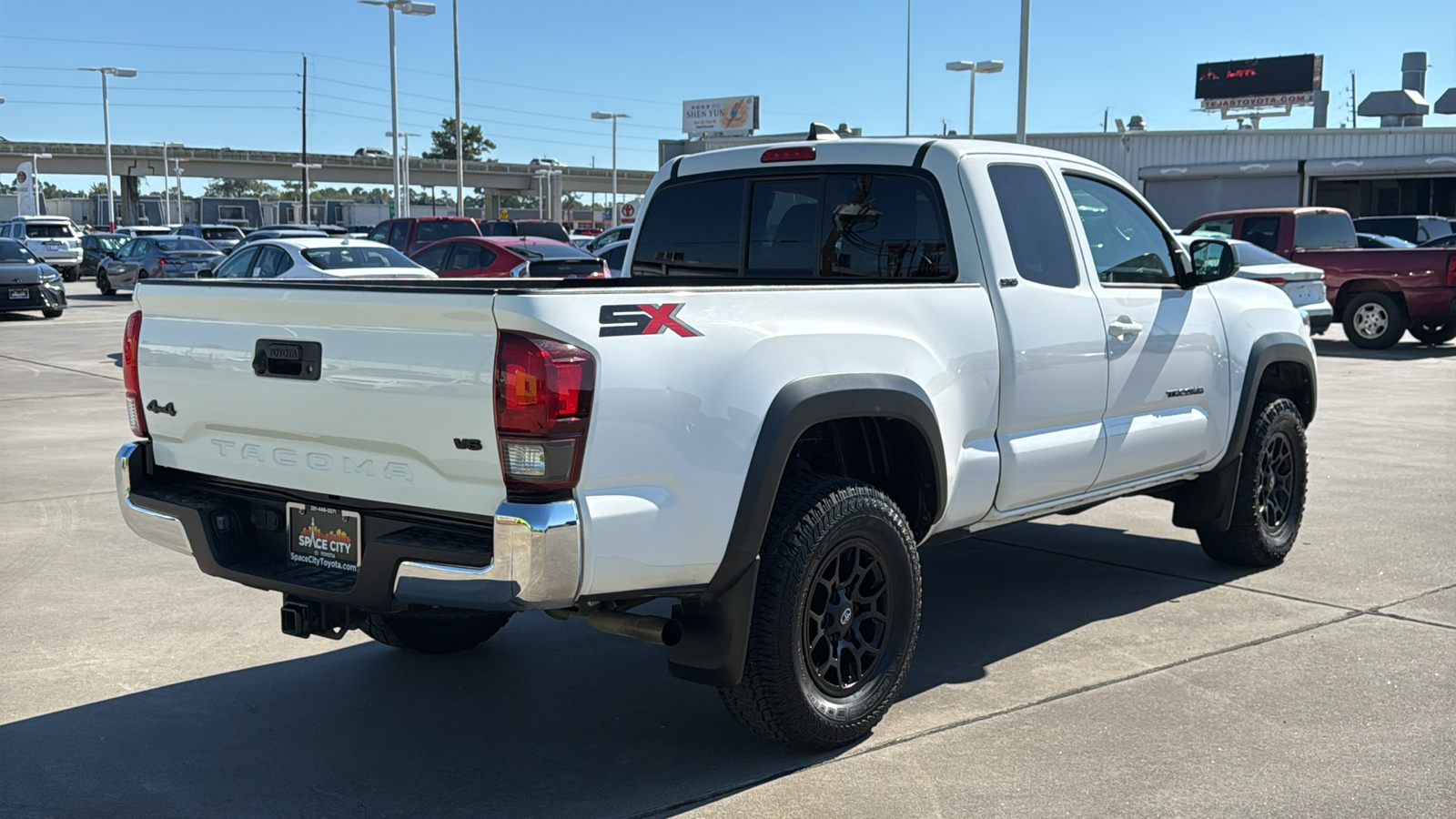 2023 Toyota Tacoma SR5 8