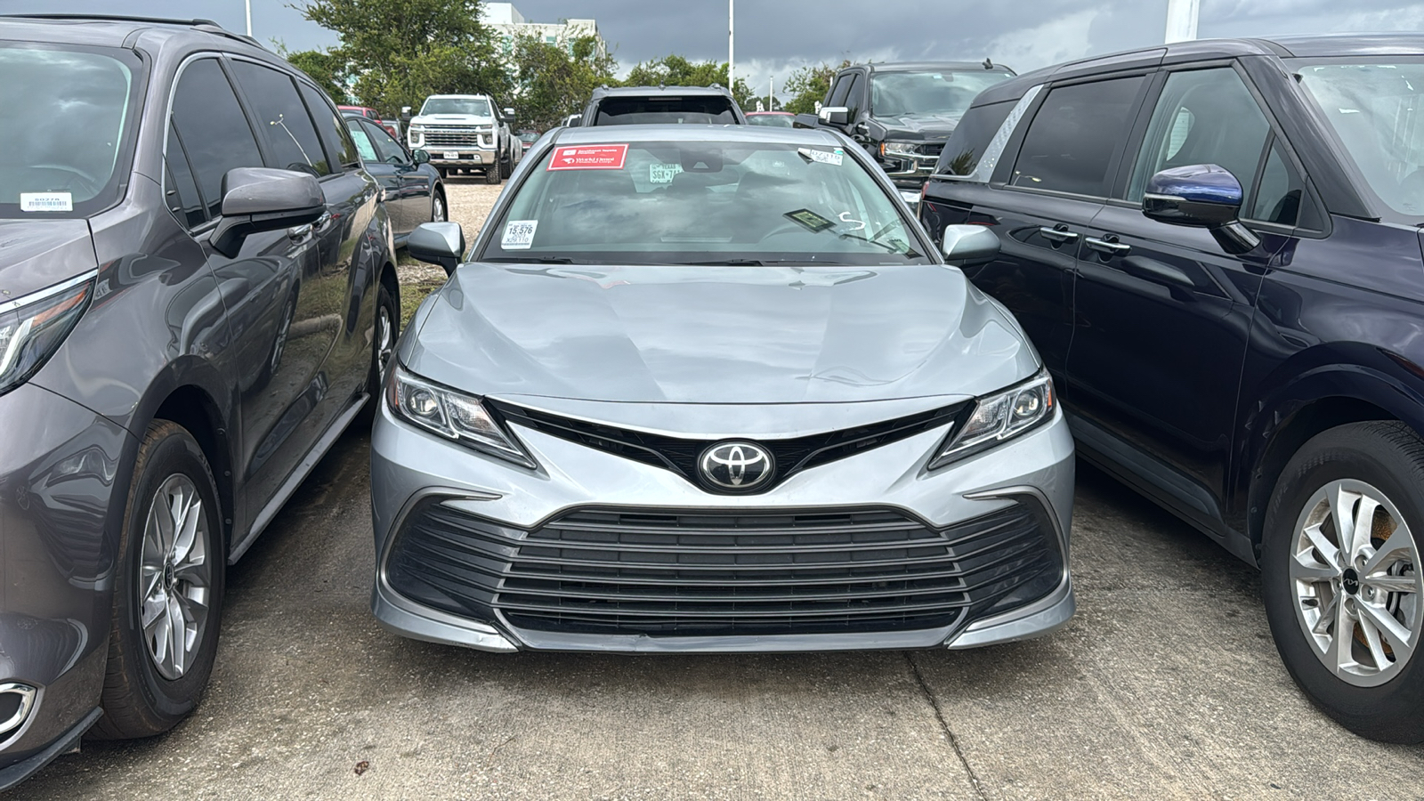 2023 Toyota Camry LE 3