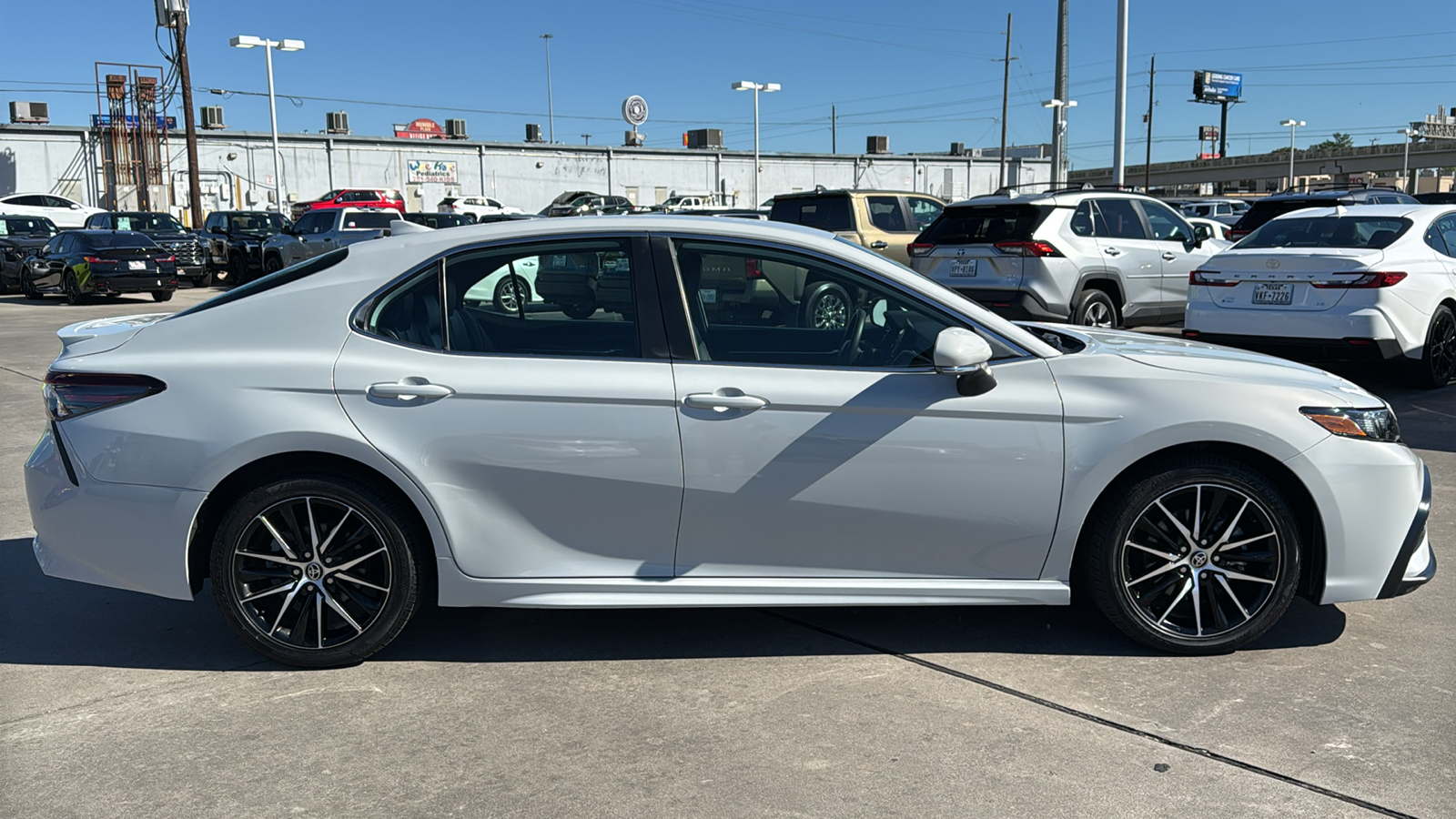 2023 Toyota Camry SE Nightshade 8