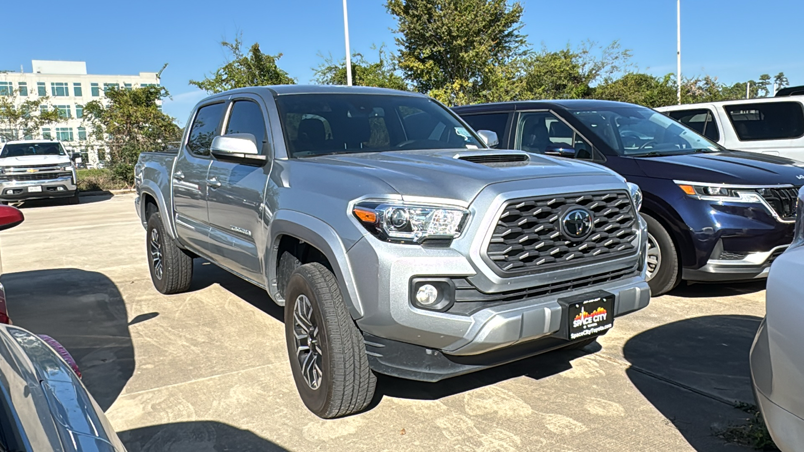 2023 Toyota Tacoma TRD Sport 2