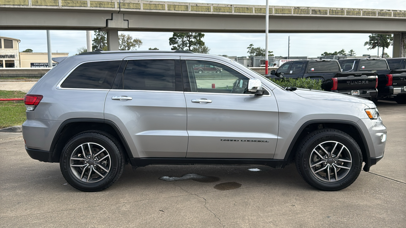 2020 Jeep Grand Cherokee Limited 10