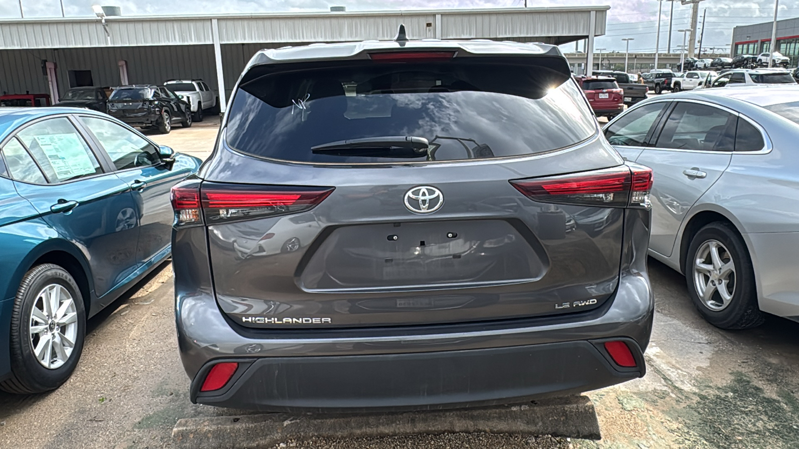 2024 Toyota Highlander LE 6