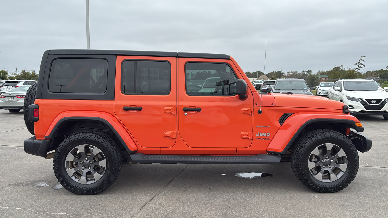 2018 Jeep Wrangler Unlimited Sahara 9