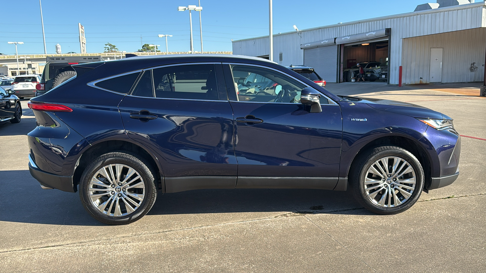 2021 Toyota Venza XLE 10