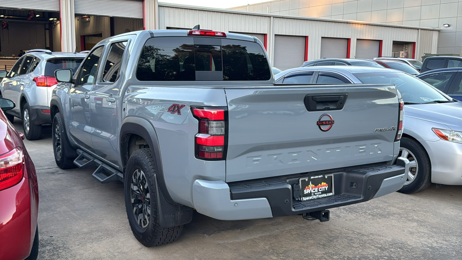 2023 Nissan Frontier PRO-4X 7