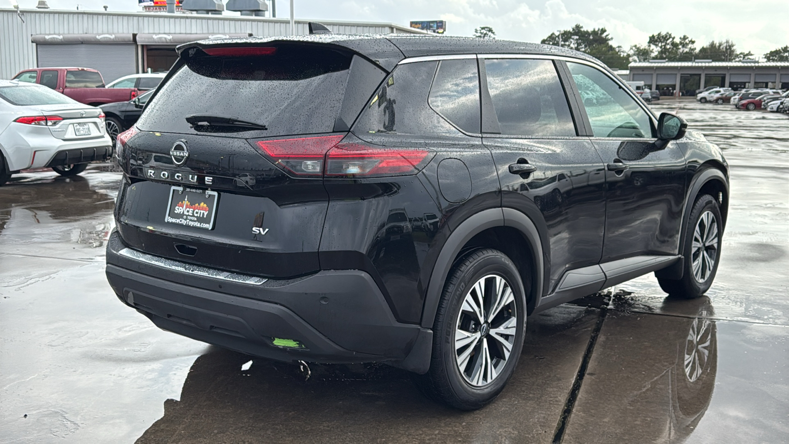 2023 Nissan Rogue SV 10