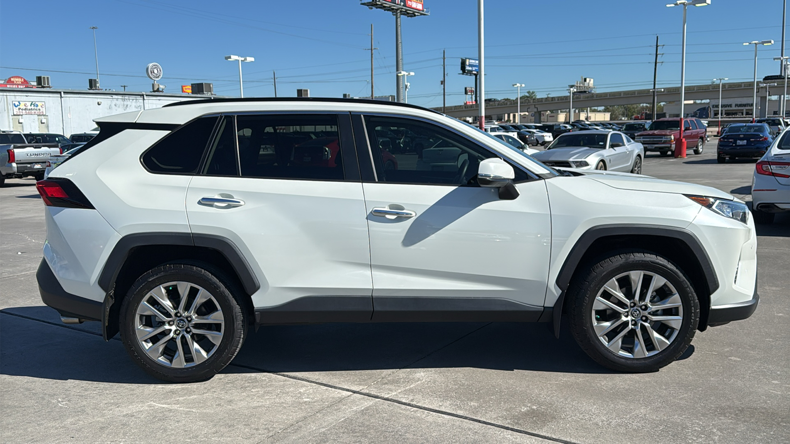 2019 Toyota RAV4 Limited 10