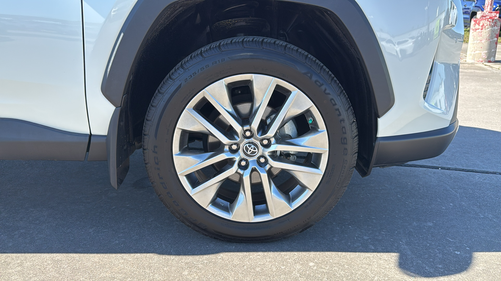 2019 Toyota RAV4 Limited 37