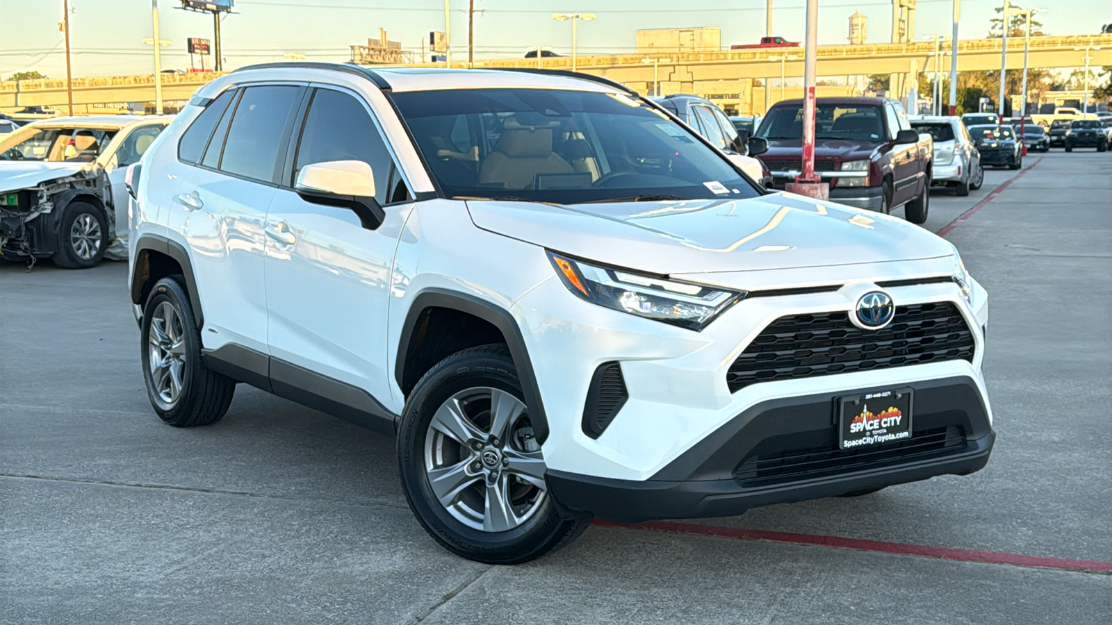 2023 Toyota RAV4 Hybrid XLE 37