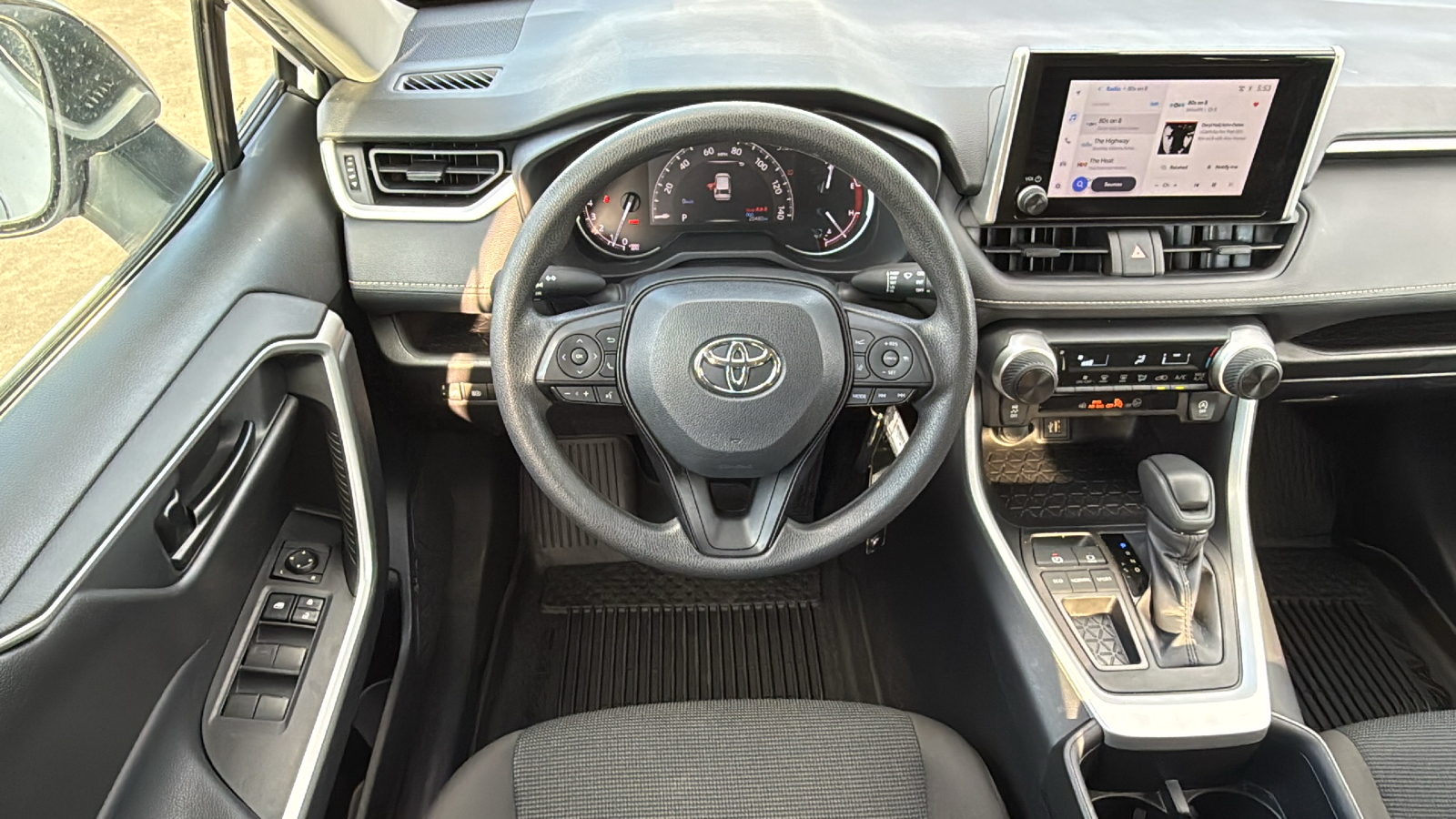 2024 Toyota RAV4 LE 19